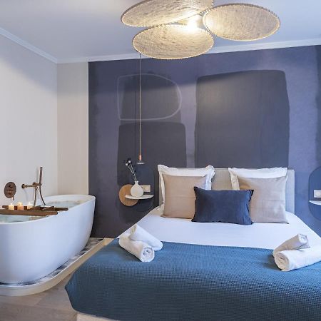 The Blue Suite On Champs Elysees Avenue Paris Exterior foto