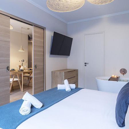 The Blue Suite On Champs Elysees Avenue Paris Exterior foto