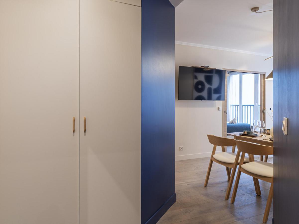 The Blue Suite On Champs Elysees Avenue Paris Exterior foto
