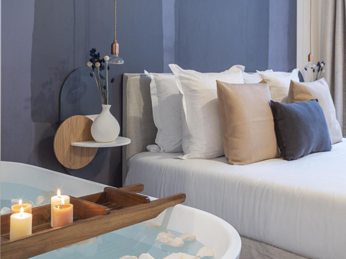 The Blue Suite On Champs Elysees Avenue Paris Exterior foto