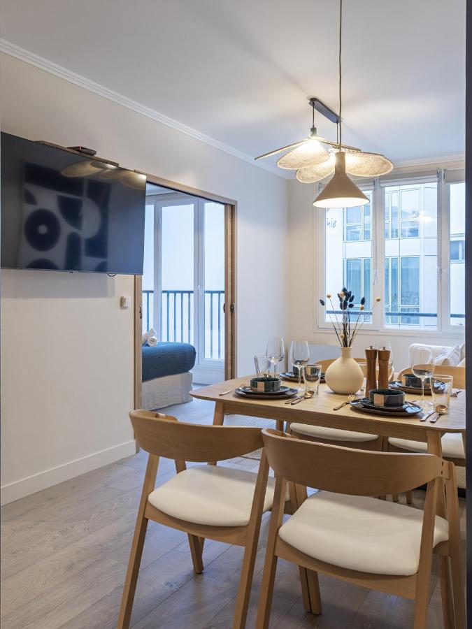 The Blue Suite On Champs Elysees Avenue Paris Exterior foto