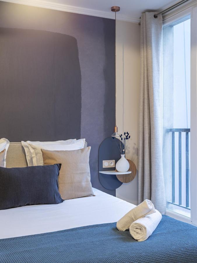 The Blue Suite On Champs Elysees Avenue Paris Exterior foto